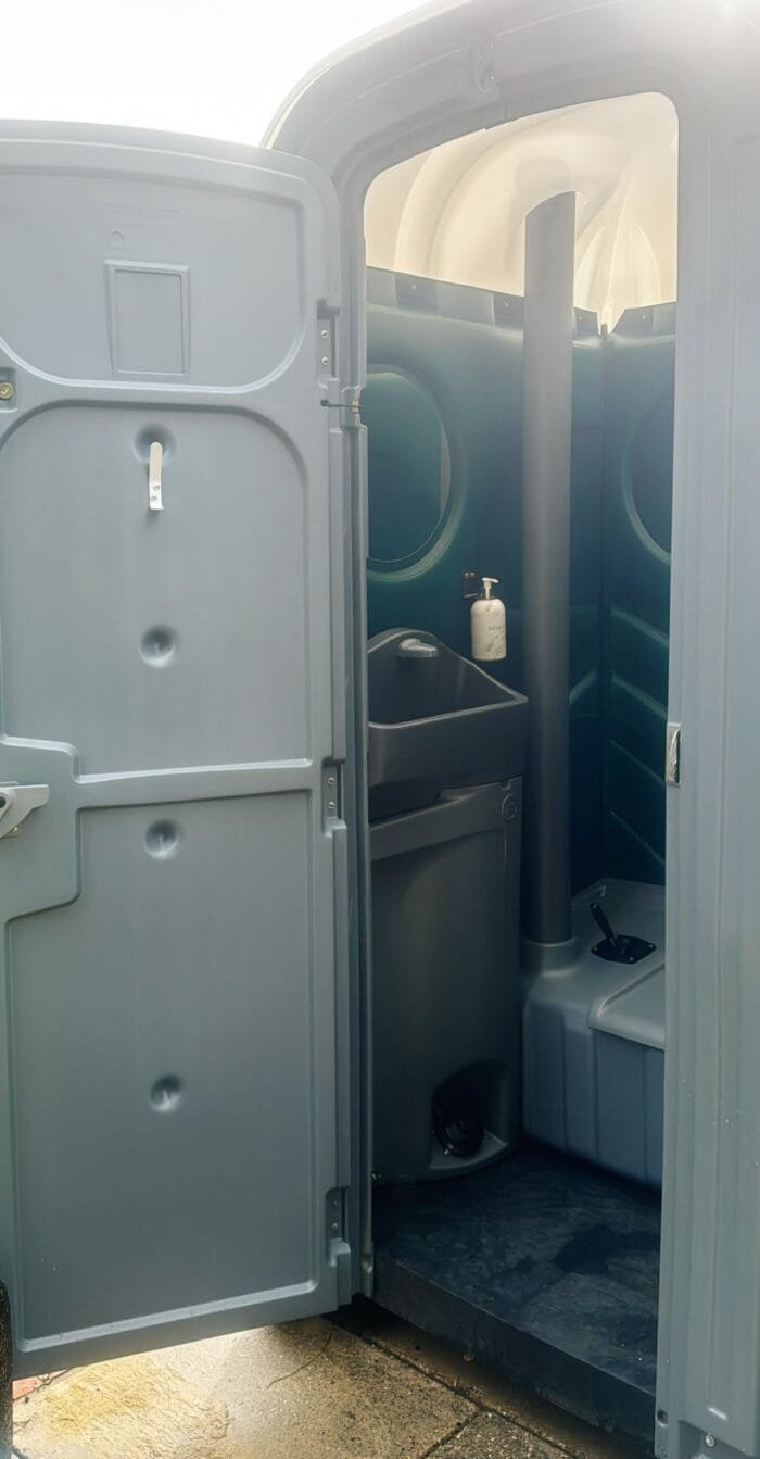 Green Portable Toilet - Image 2